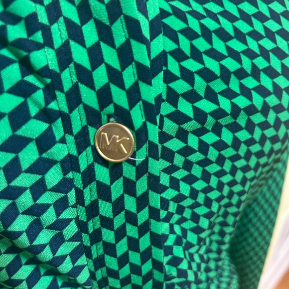 Michael Kors Green Houndstooth Long Sleeve Dress - Picture 2 of 5